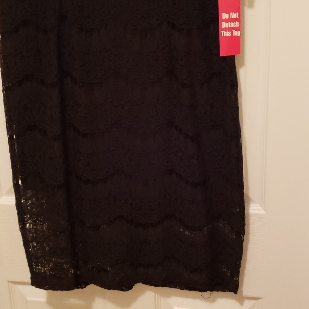 Dress - Picture 3 of 5